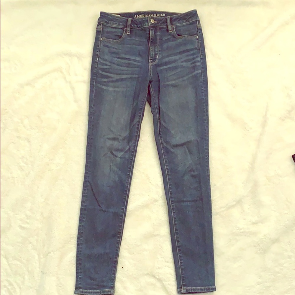 High waisted jeans